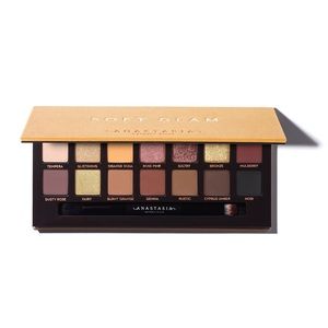 NEW ‼️ SOFT GLAM Eyeshadow Palette by ABH